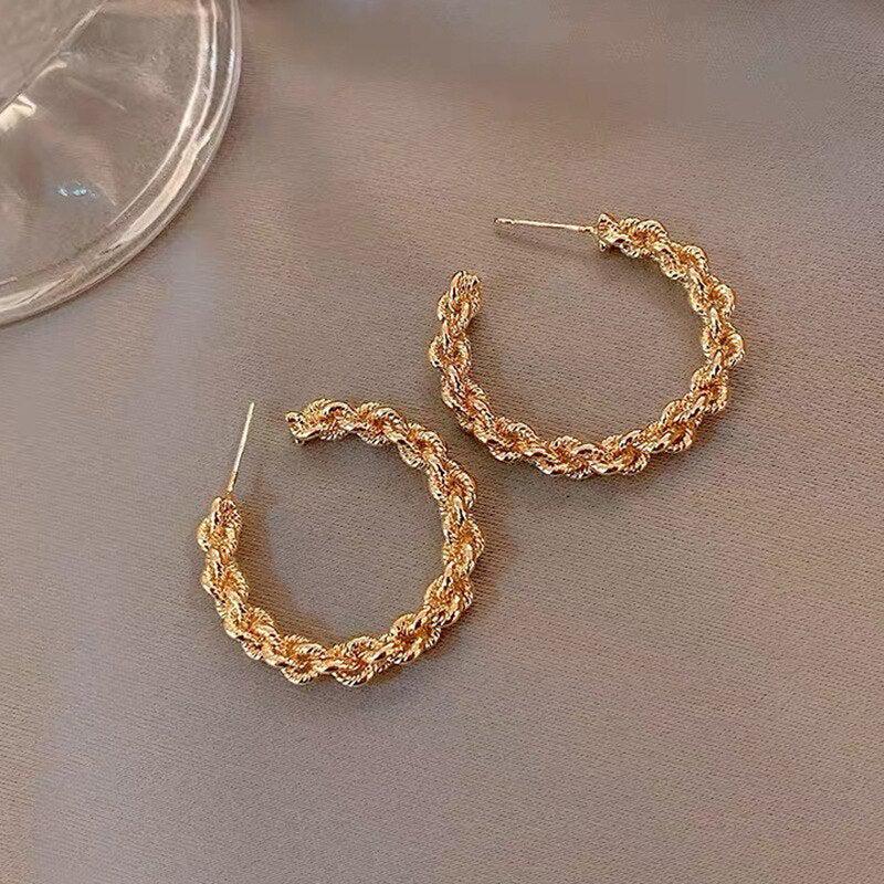 金とダイヤモンドのピアス