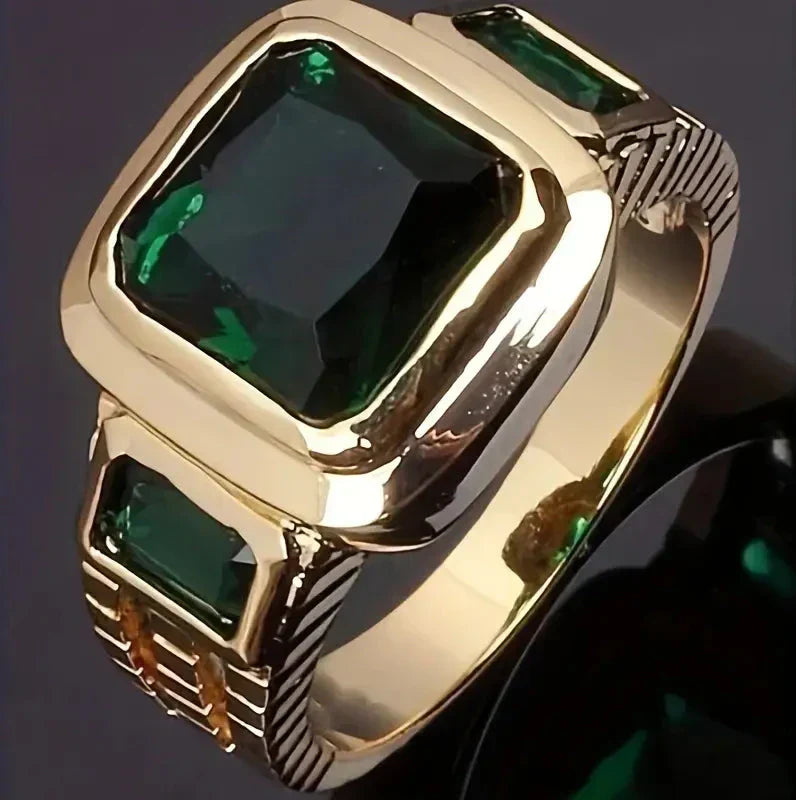 金のエメラルド・シグネットリング