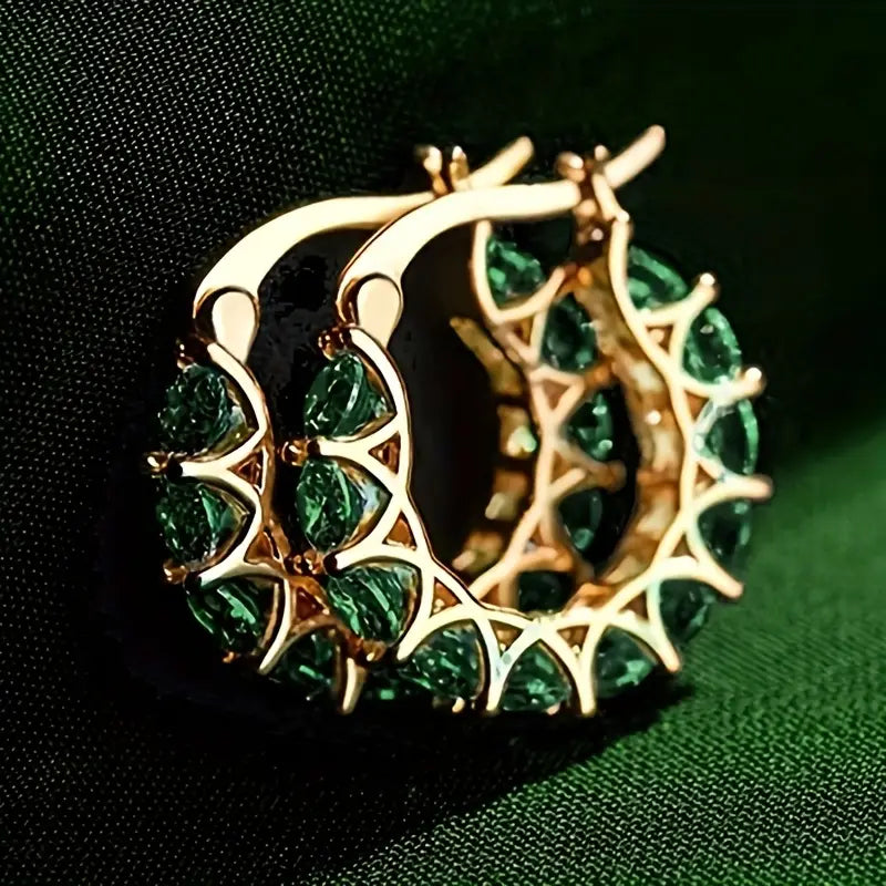 金色のエメラルド格子デザインのフープピアス