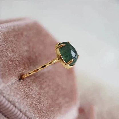金色のグリーン水滴型ラグジュアリーリング