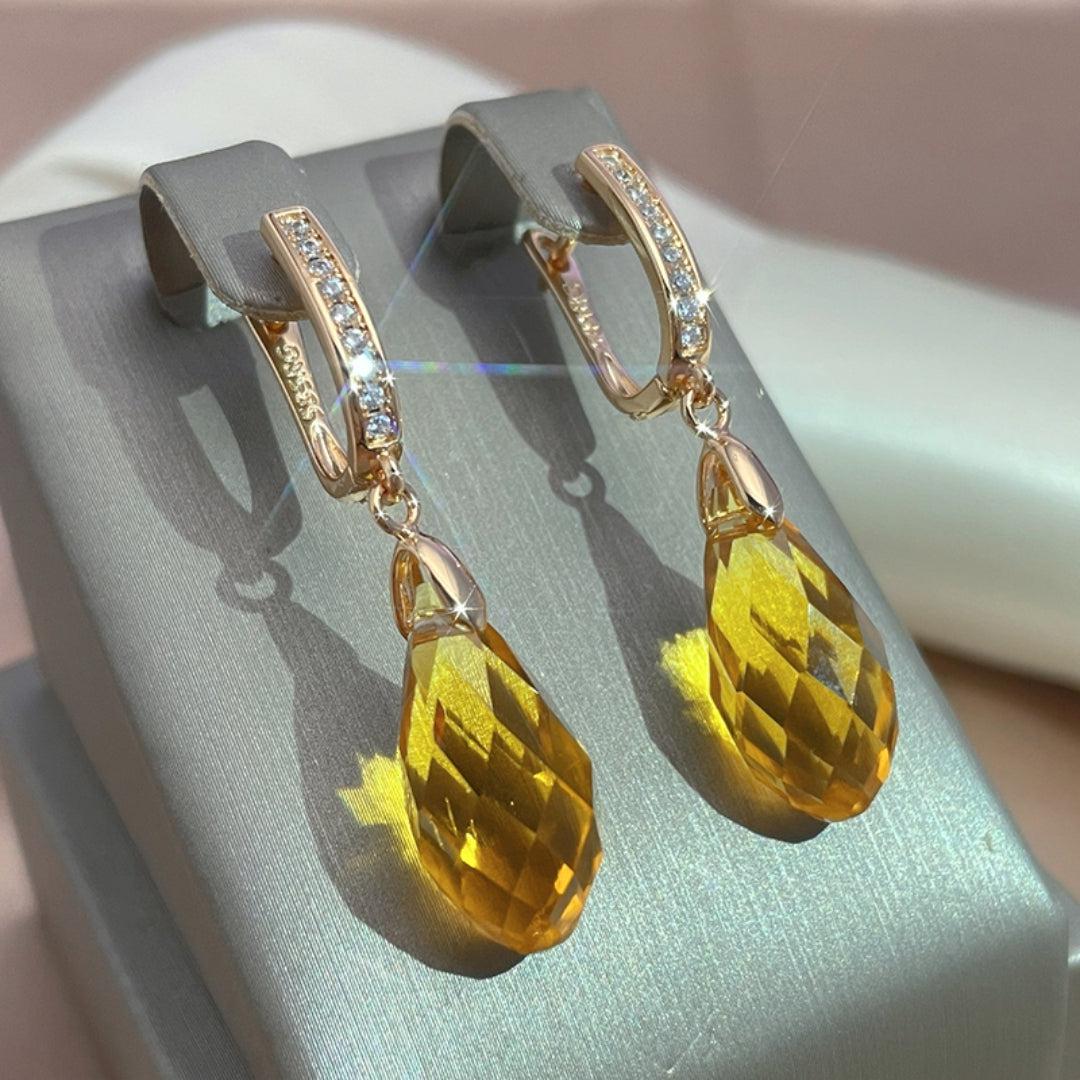 金色の黄水晶ドロップピアス