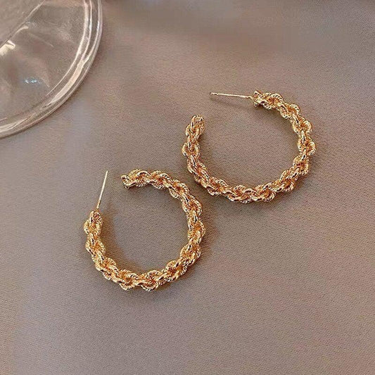 金とダイヤモンドのピアス