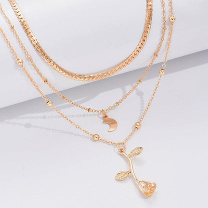 金色の薔薇のペンダントネックレス