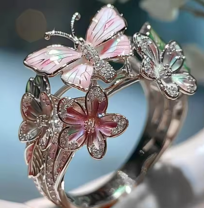 ヴィンテージ金色のプリフディダナス花モチーフリング
