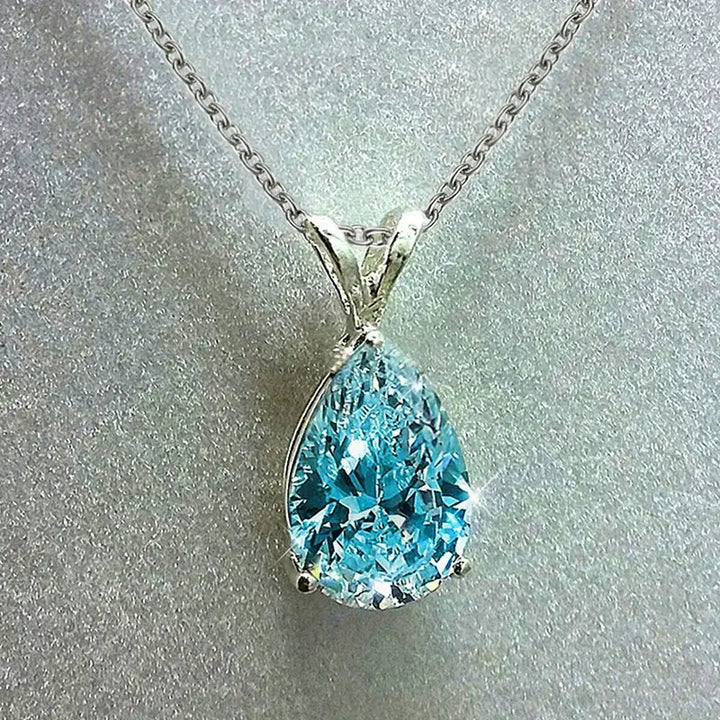 海の涙のネックレス