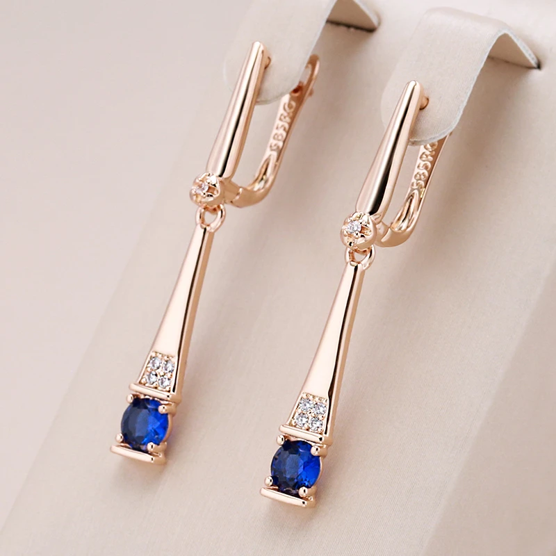 金色の青いクリスタル ペンダント付きピアス