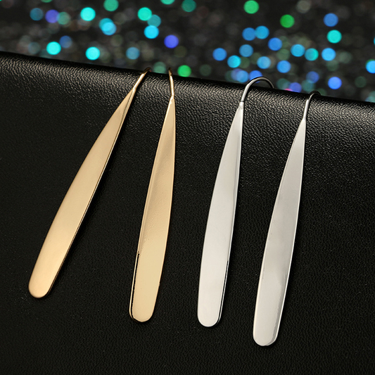 銀と金でできたヴィンテージピアス