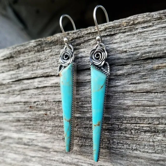 ヴィンテージレース風ターコイズストーンのイヤリング