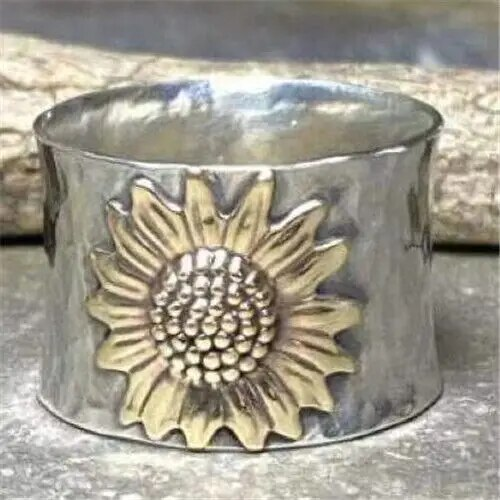 ヴィンテージゴールドのひまわりリング