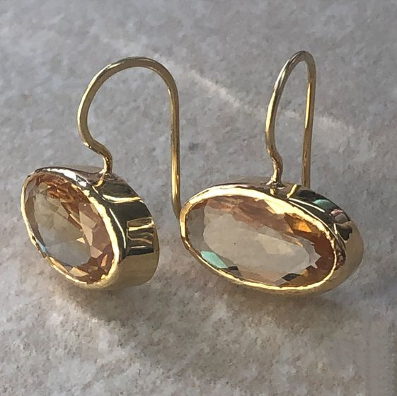 金色のヴィンテージクリスタルピアス