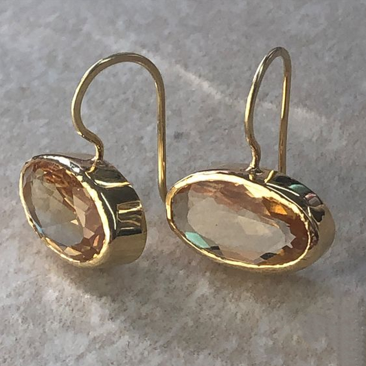 金色のヴィンテージクリスタルピアス
