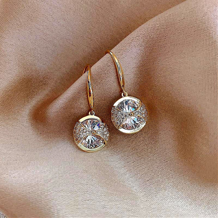 金のイヤリング プリフディダス